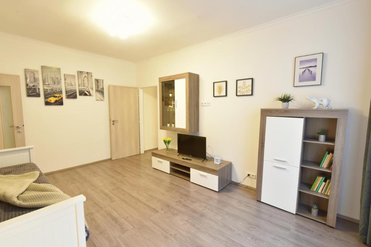 Image 4 of City Apartment
