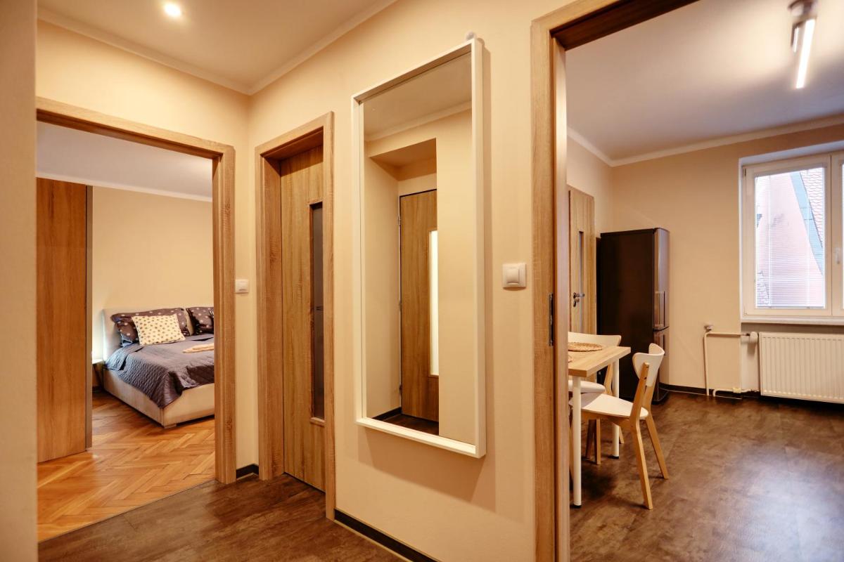 Image 4 of Old Town Apartment
